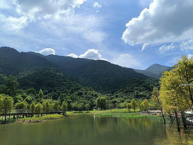 论俄可用核武器回应乌：一场核武器战略的误解与风险